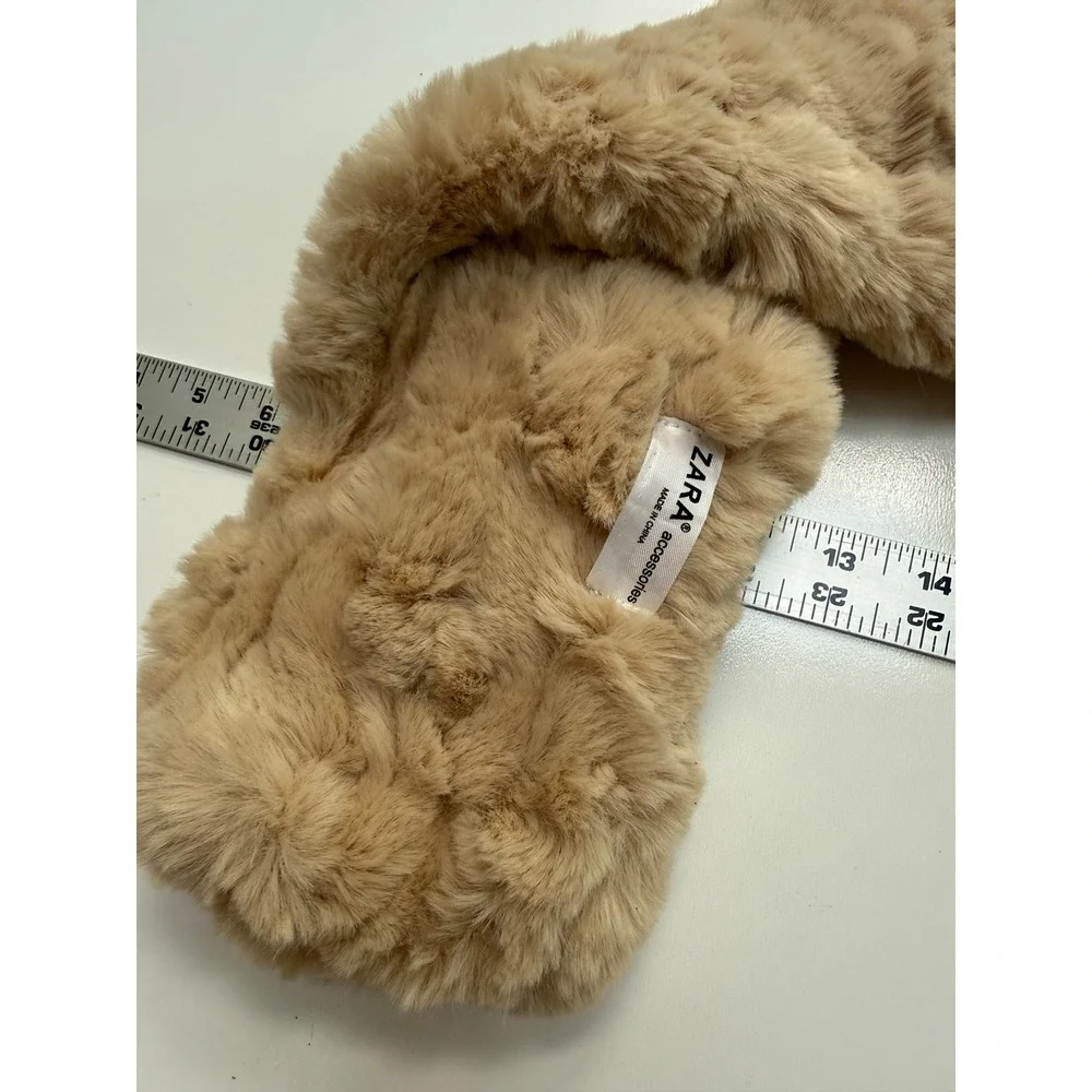 Zara Accessories Faux Fur Pull-Through‎ Scarf Tan Beige Pom Pom Neck Warmer